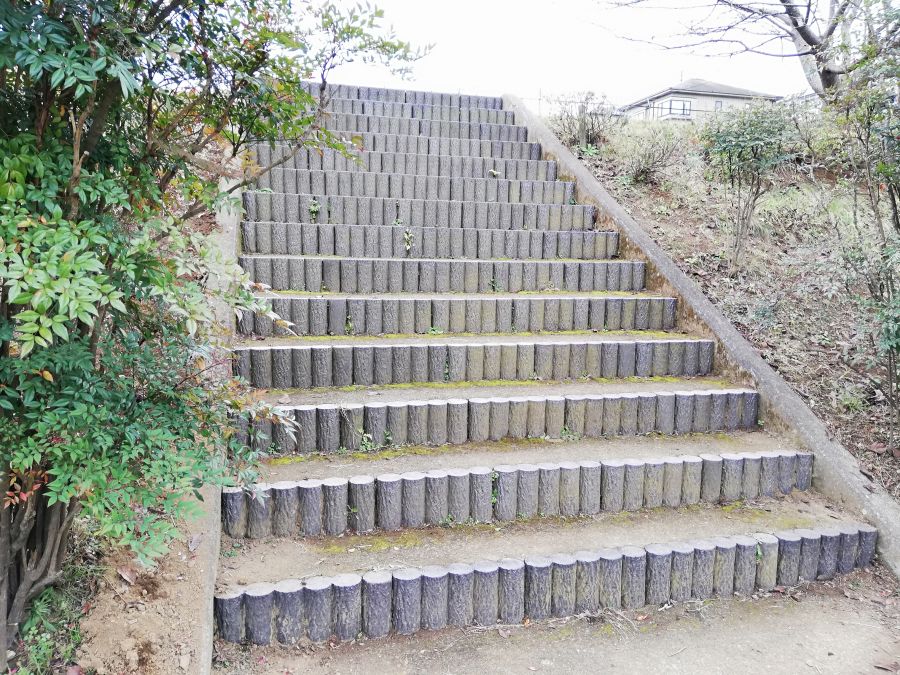 佐倉市千成2号公園の階段